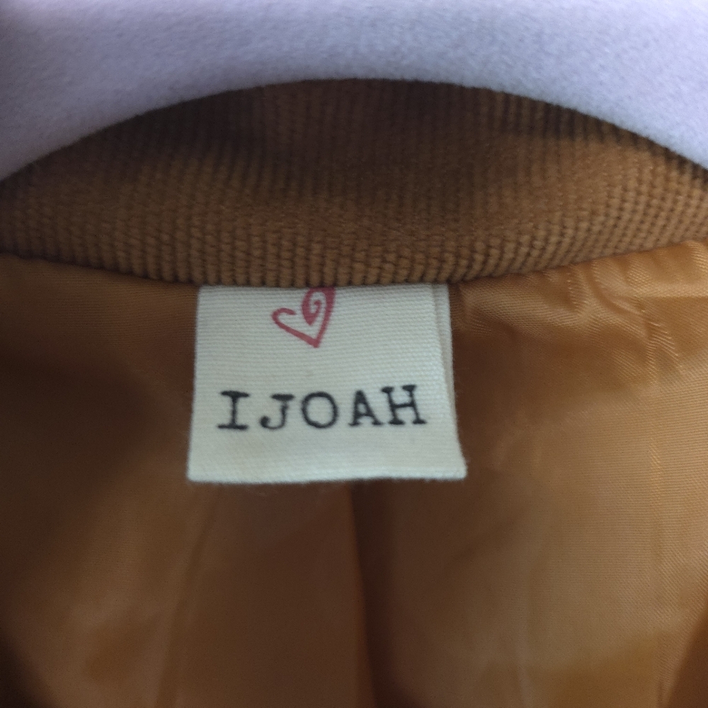Women's Jacket - Picture 3 of 5